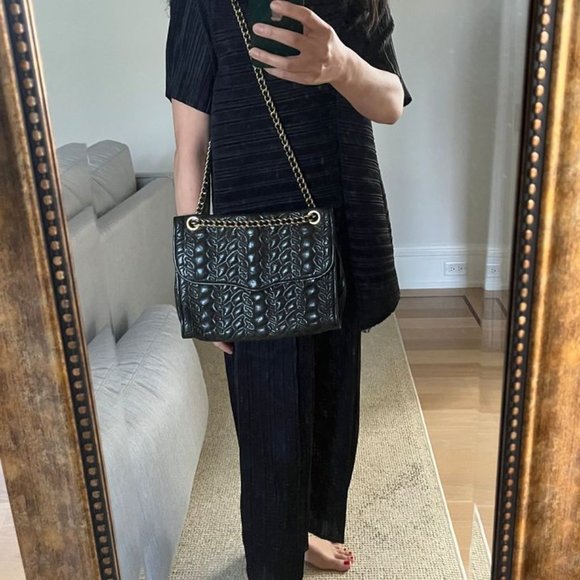 Rebecca Minkoff Quilted Affair Leather Purse in Pristine Condition - Picture 6 of 8